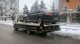 DEM Partili belediye başkanının resmi makam aracına haciz