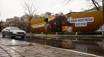 İstanbul'da afiş polemiği! AK Parti'den iddialara net yanıt geldi