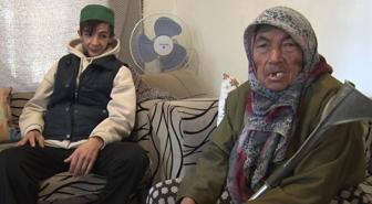 Sokakta kalan arkadaşını acıyıp evine aldı, başına gelmeyen kalmadı