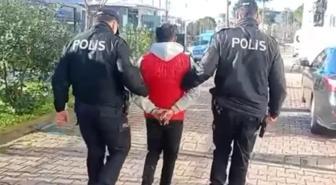 Üvey annesini öldüren firari, yakalanıp, teslim edildiği cezaevinde yaşamına son verdi