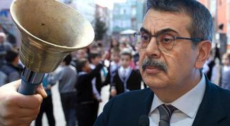 Ara tatiller kalkıyor mu? Bakan Tekin, milyonlarca öğrenciyi ilgilendiren konuya açıklık getirdi