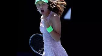 Zeynep Sönmez Avustralian Open'da adını ikinci tura yazdırdı