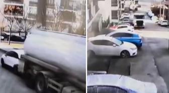 Freni boşalan akaryakıt tankerinin 8 aracı hurdaya çevirdiği anlar güvenlik kamerasında