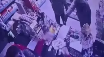 Akaryakıt istasyonundan gasbettikleri paraları başka bir akaryakıt istasyonunda harcamışlar