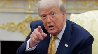 Trump, Çin ile anlaşma yapması halinde Kanada'yı yüzde 100 tarifeyle tehdit etti