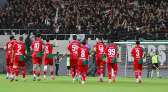 3 hafta önce şampiyonluğun bir numaralı adayıyken tepetaklak oldular