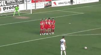 Türk futbolunda neler oluyor? İptal edilen frikik tartışma yarattı