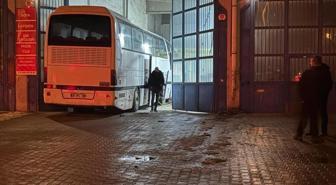 Feci ölüm! Tamir etmeye çalıştığı otobüsün altında kaldı