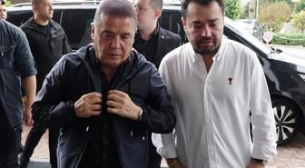 Eşinden Gökhan Böcek'e 'Yüzde 10 ile geçinen ezik' tepkisi