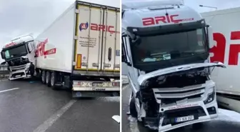 Sağanak nedeniyle direksiyon hakimiyetini kaybetti! Tır makasladı