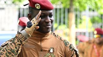 Burkina Faso'da tüm siyasi partiler feshedildi