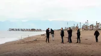 İzmir'de sahile vurmuş bir çocuk cesedi bulundu