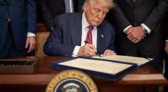 Trump, Küba'ya petrol satan ülkeleri tehdit etti