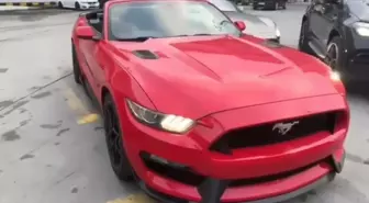 Gümrükten usulsüz geçirilen 65 lüks araca el konuldu: 22 gözaltı