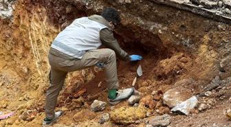 Yoldan geçen vatandaş fark etti, çalışmalar hemen durduruldu