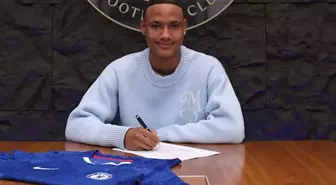 Babasının izinden gidiyor! Yıldız futbolcunun oğlu Chelsea'de