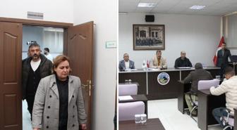 Başkan geç kalınca gerginlik çıktı! Meclis üyeleri toplantıyı terk etti