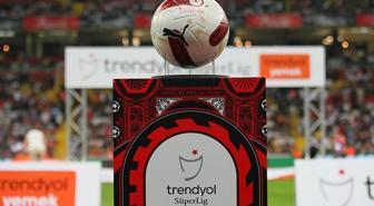 Süper Lig ekibi durdu durdu son gün 4 bomba birden patlattı