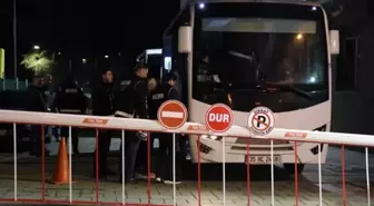 İzmir'in Buca Belediyesi'ne operasyon: 26 şüpheli adliyede