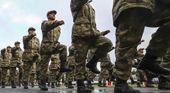 AK Parti'den askerlik sisteminde düzenleme sinyali