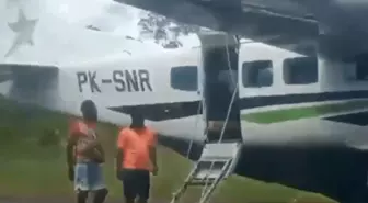 Uçak indikten saniyeler sonra pilot ve yardımcı pilot pistte vurularak öldürüldü