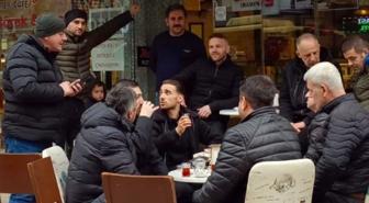 Galatasaray'ın yıldızı mahallesini ziyaret etti! İşte nedeni