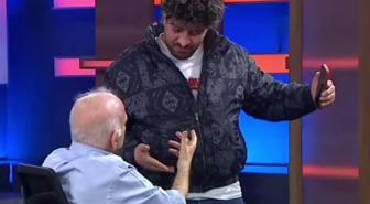 Konuşmayan adam Beyaz Futbol stüdyosunu bastı! Ahmet Çakar delirdi