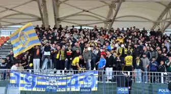 Kural tanımıyorlar! Deplasman yasağı olmasına rağmen tribüne girdiler