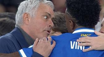 Şampiyonlar Ligi'nde olay! Attığı gol sonrası ırkçılık yapıldı, sahayı terk etti