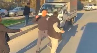 Arnavutköy'de trafikte yumruklu kavga kamerada, cadde boks ringine döndü