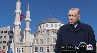 Cumhurbaşkanı Erdoğan'a cuma namazında sürpriz! CHP'li başkan da vardı