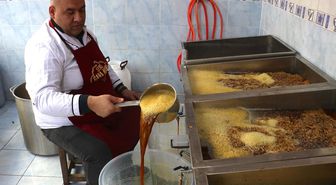 Litresi sadece 25 TL! Anadolu'nun 'kolası' için Ramazan'da uzun kuyruklar oluşuyor