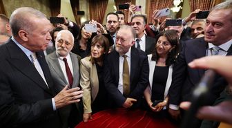 DEM Parti'de köklü yenilik! Partinin adı değişiyor, yönetim tek isim hariç yenileniyor