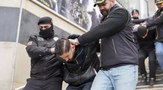 İstanbul merkezli suç örgütlerine yönelik operasyonda yakalanan 41 zanlı adliyede