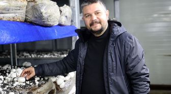 İngilizce öğretmenliğini bırakıp kurduğu tesiste ayda 60 ton üretim yapıyor