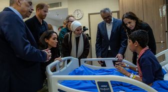 Prens Harry ve eşi Meghan, Ürdün'de Gazzeli çocukları ziyaret etti