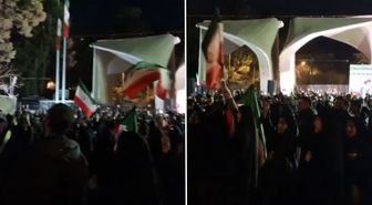 Tahran'da gerilim zirvede, sokaklar tekbir sesleri ile inledi