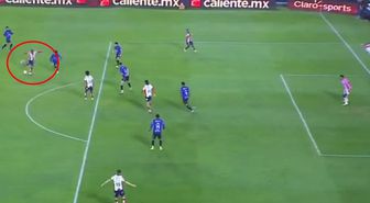 Fener'in eski yıldızından inanılmaz gol