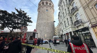 Galata Kulesi'nden atlayan kadın hayatını kaybetti