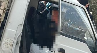 Sınıf öğretmeni arabasında ölü bulundu