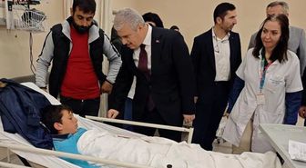 Konya'da öğrenci servisi ile belediye otobüsü çarpıştı, 26 kişi yaralandı