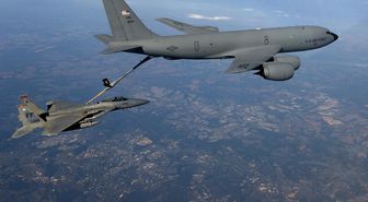 ABD'ye ait KC-135 yakıt ikmal uçağı Irak'ta düştü
