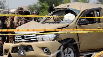 Pakistan'da polis aracının yakınında meydana gelen patlamada 7 polis öldü