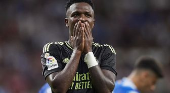 Tanıyamayacaksınız! Vinicius Junior'ın yeni saç stilini görenler gülmekten yerinde duramıyor