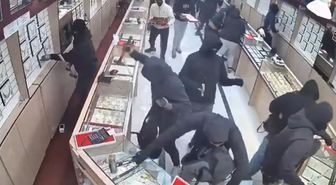 Her şey 1 dakikada oldu! 75 milyon liralık dev soygun kamerada
