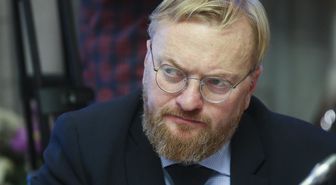 Rus Milletvekili Milonov'dan yurt dışında tatil yasağı önerisi