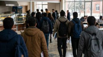 Üniversite kantininde rezalet! Borcunu ödemeyen öğrencilerin listesini astı
