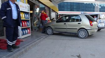Kasiyerle tartışan askeri personel aracıyla istasyona daldı