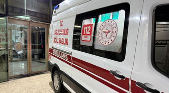 Uygunsuz vaziyette yakaladığı eşi ile dayısına kurşun yağdırdı