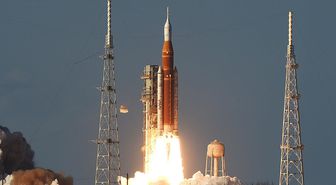 Artemis II, 54 yıl sonra insanları tekrar Ay'a gönderdi! İşte o anlar
